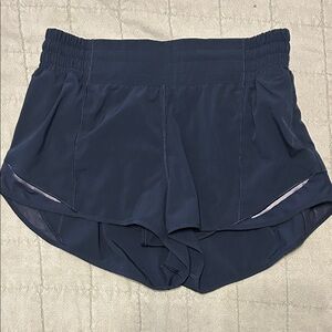 EUC hotty hot HR navy shorts